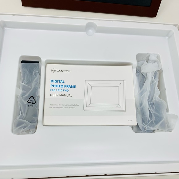 VANKYO F10 FHD WiFi Digital Photo Frame 10.1 " Touch Screen 16 GB Storage - Picture 7 of 7